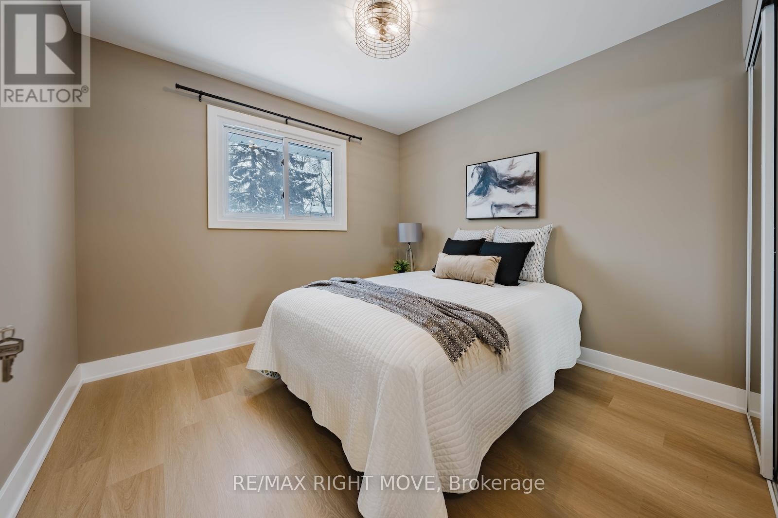 198 Rose Street, Barrie, Ontario  L4M 2T9 - Photo 6 - S12810320