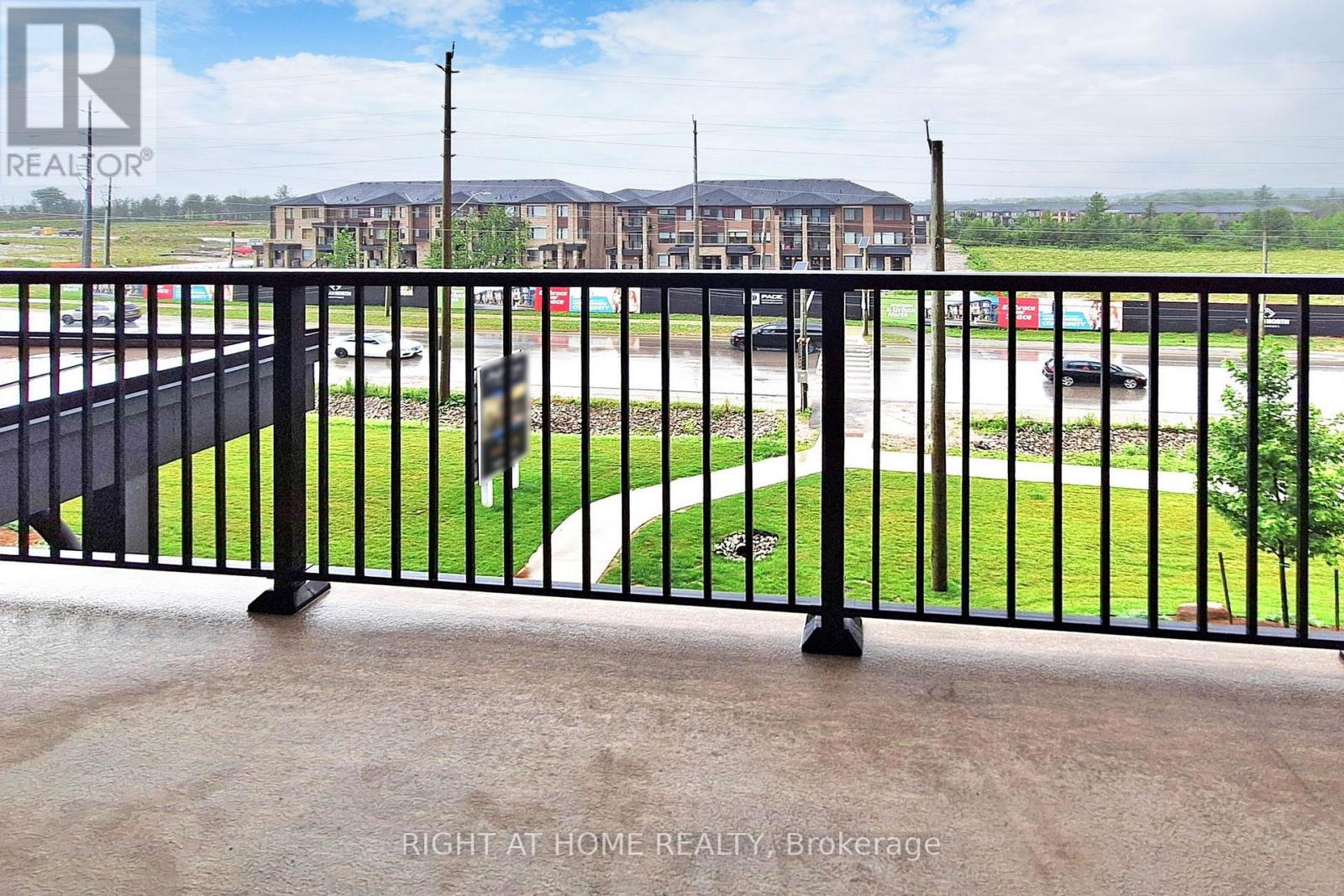 208 - 4 Spice Way, Barrie, Ontario  L9J 0M2 - Photo 22 - S12810332