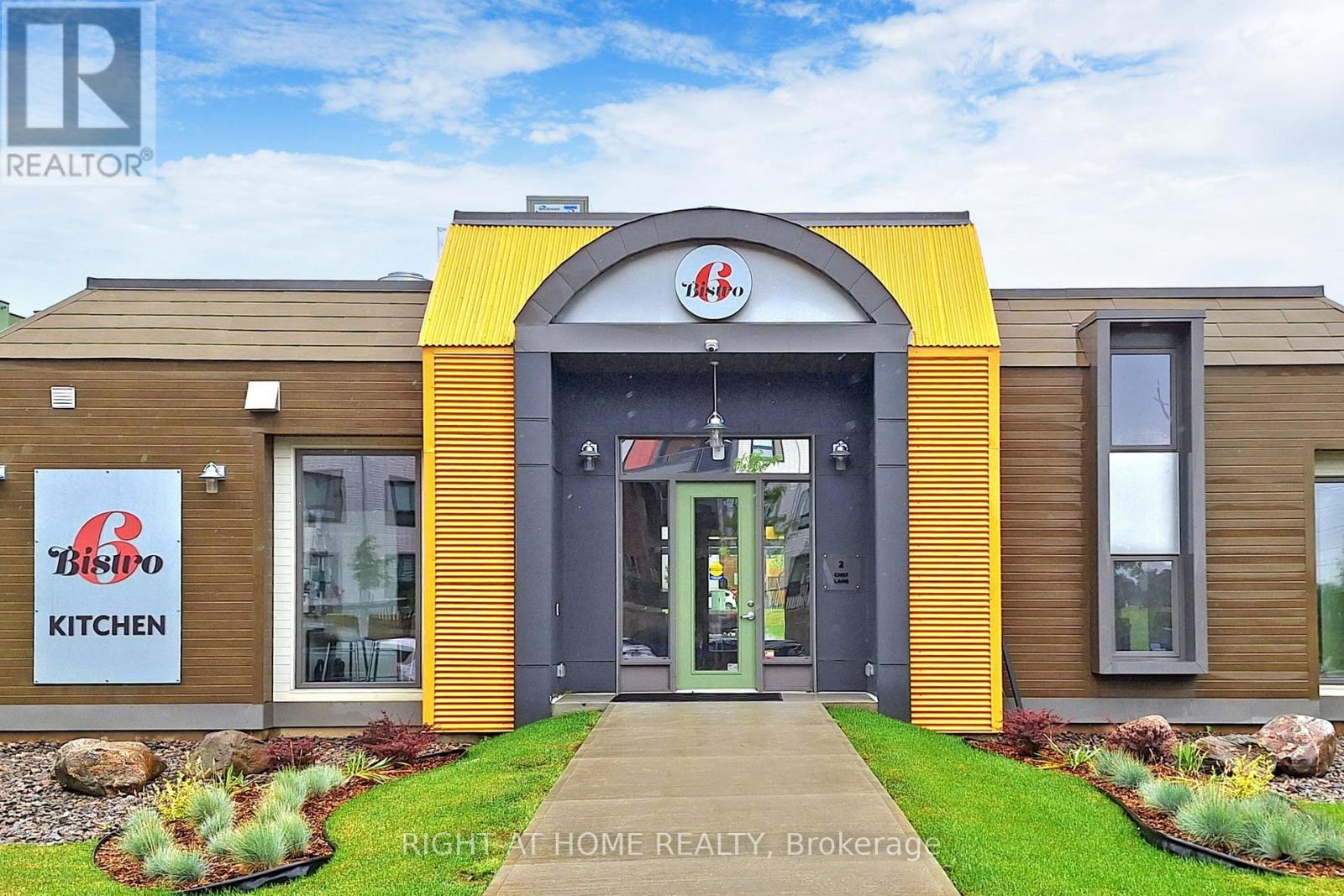 208 - 4 Spice Way, Barrie, Ontario  L9J 0M2 - Photo 26 - S12810332