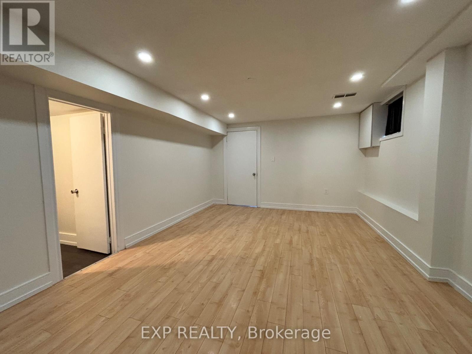 Basement - 466 Ginger Downs, Mississauga, Ontario  L5A 3A7 - Photo 3 - W12810316