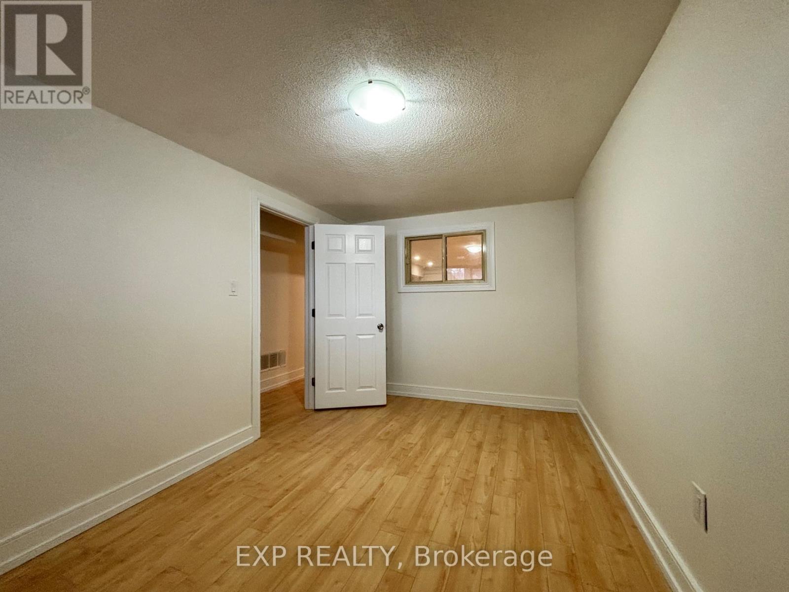 Basement - 466 Ginger Downs, Mississauga, Ontario  L5A 3A7 - Photo 4 - W12810316