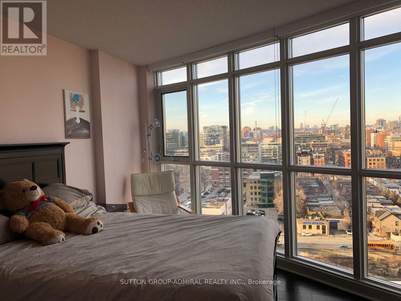 1902 - 21 ICEBOAT TERRACE, Toronto, Ontario