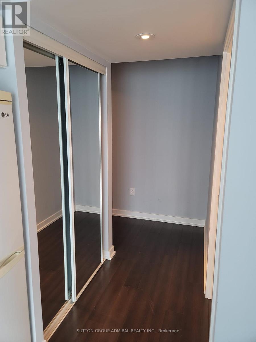 1902 - 21 Iceboat Terrace, Toronto, Ontario  M5V 4A9 - Photo 6 - C12736474