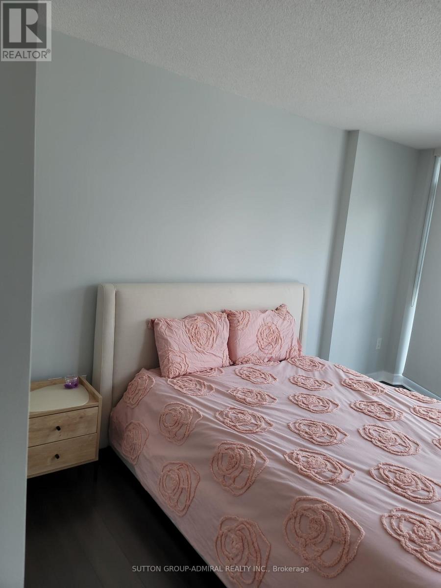 1902 - 21 Iceboat Terrace, Toronto, Ontario  M5V 4A9 - Photo 7 - C12736474