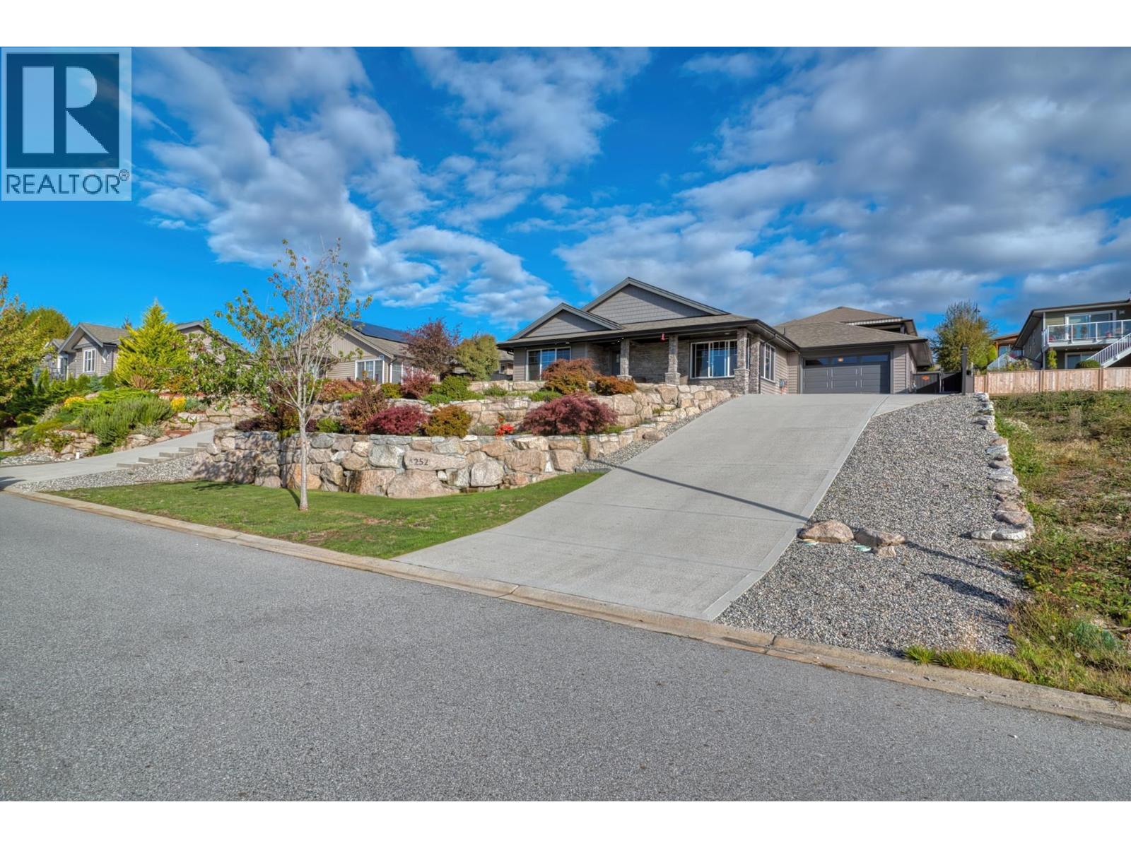 6252 Oracle Road, Sechelt, British Columbia  V7Z 0N7 - Photo 28 - R3092307