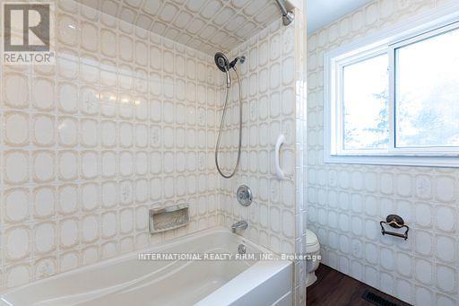 17 Southview Drive, Vaughan, Ontario  L4K 2K8 - Photo 25 - N12810336