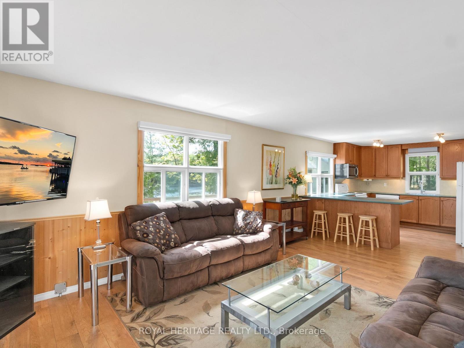 1346 Wahta #2 Road S, Georgian Bay, Ontario  P0C 1A0 - Photo 12 - X12155332