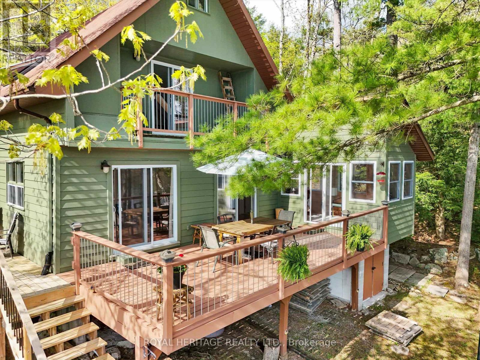 1346 Wahta #2 Road S, Georgian Bay, Ontario  P0C 1A0 - Photo 3 - X12155332