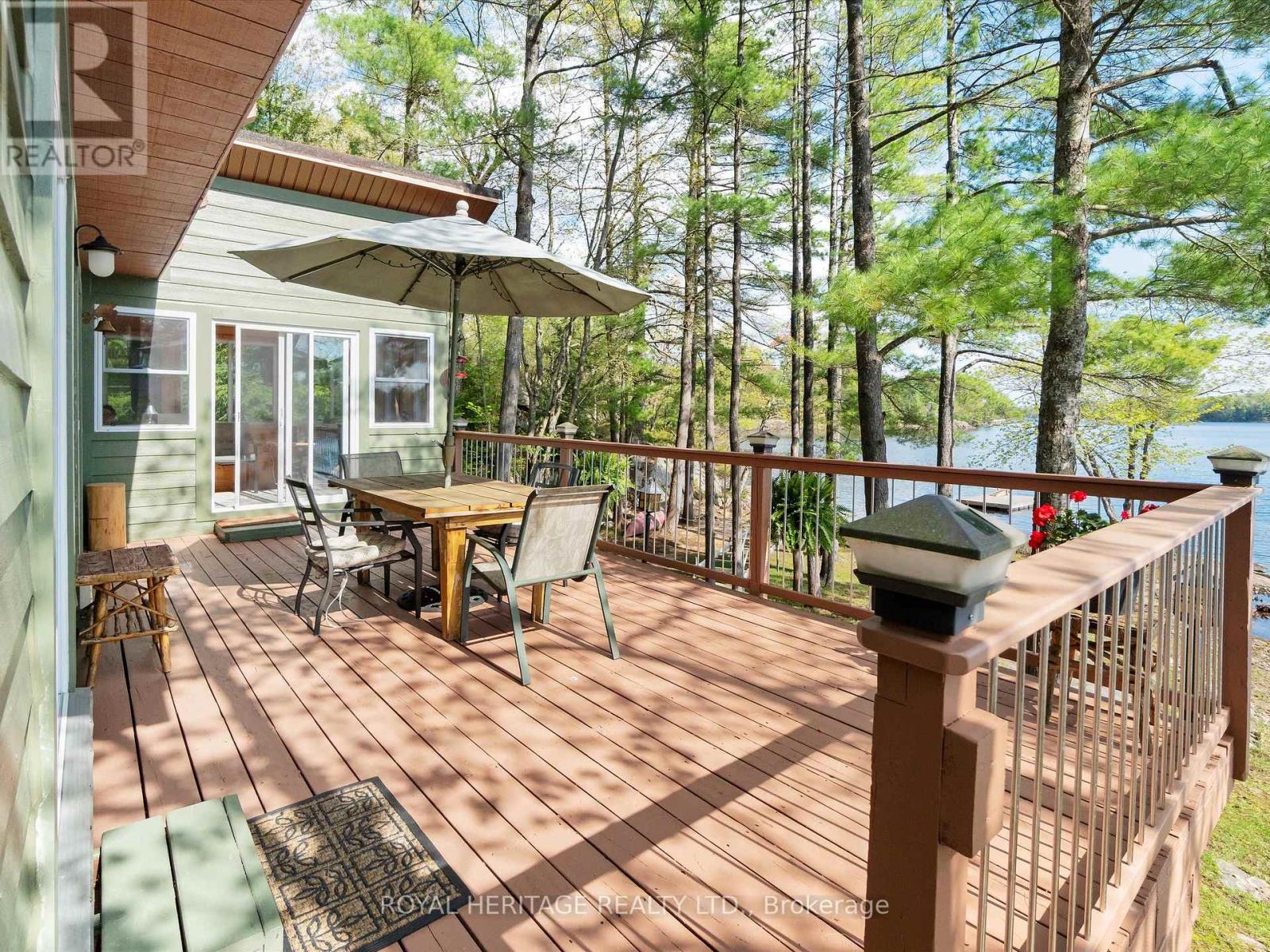 1346 Wahta #2 Road S, Georgian Bay, Ontario  P0C 1A0 - Photo 5 - X12155332