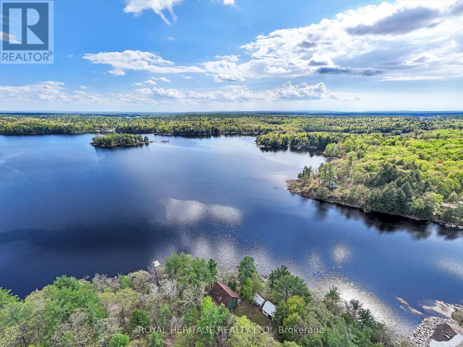 1346 Wahta #2 Road S, Georgian Bay, Ontario  P0C 1A0 - Photo 36 - X12155332