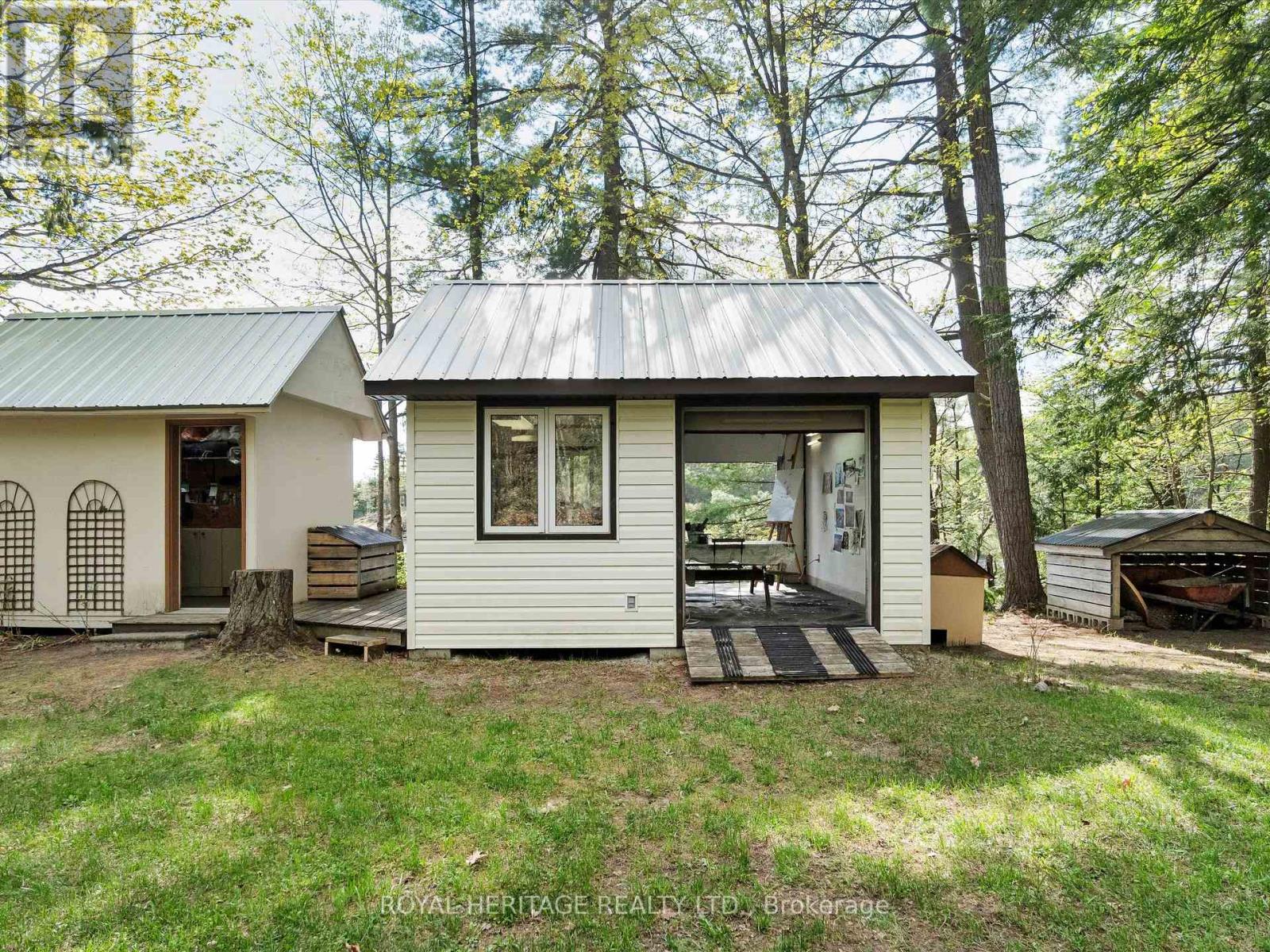 1346 Wahta #2 Road S, Georgian Bay, Ontario  P0C 1A0 - Photo 29 - X12155332