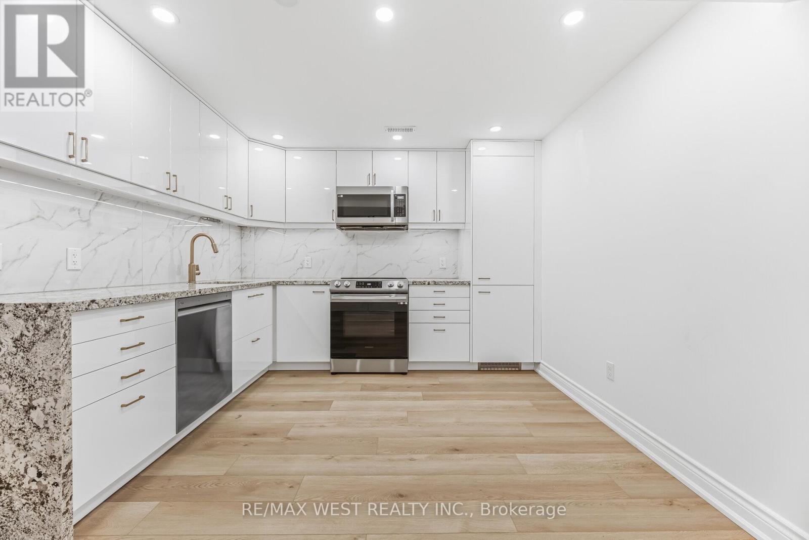 Unknown Address, ,     - Photo 14 - W12810342