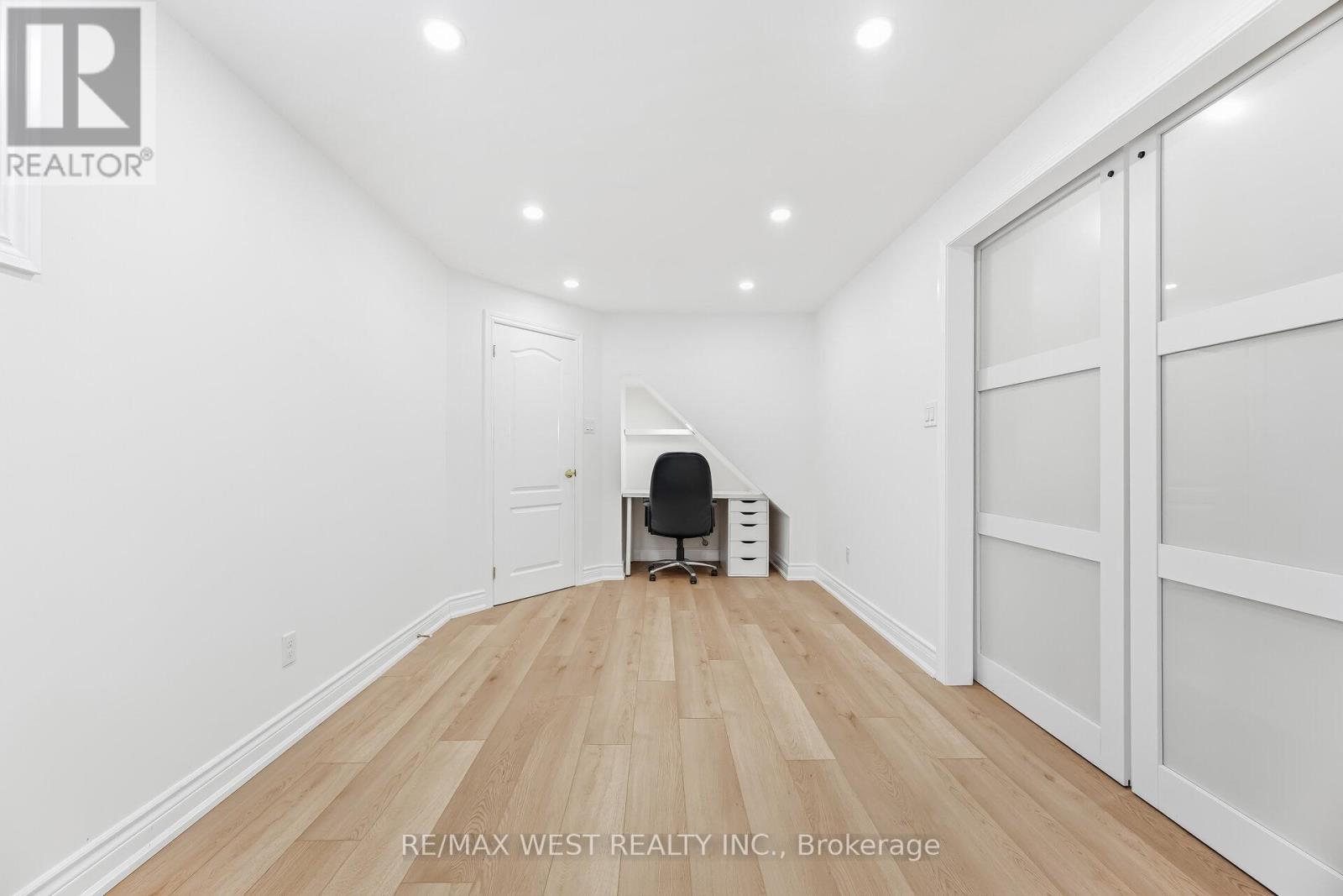 Unknown Address, ,     - Photo 25 - W12810342