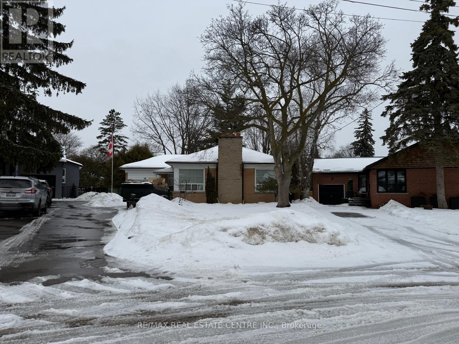 Apt. A - 70 Beaverbrook Avenue, Toronto, Ontario  M9B 2N6 - Photo 2 - W12810348