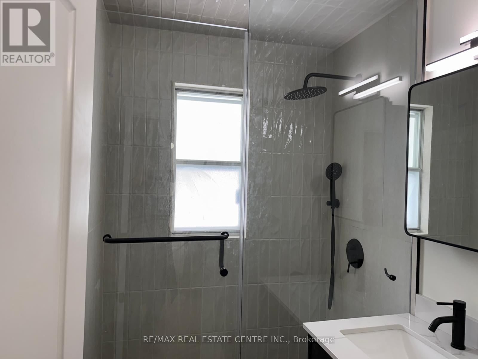 Apt. A - 70 Beaverbrook Avenue, Toronto, Ontario  M9B 2N6 - Photo 25 - W12810348