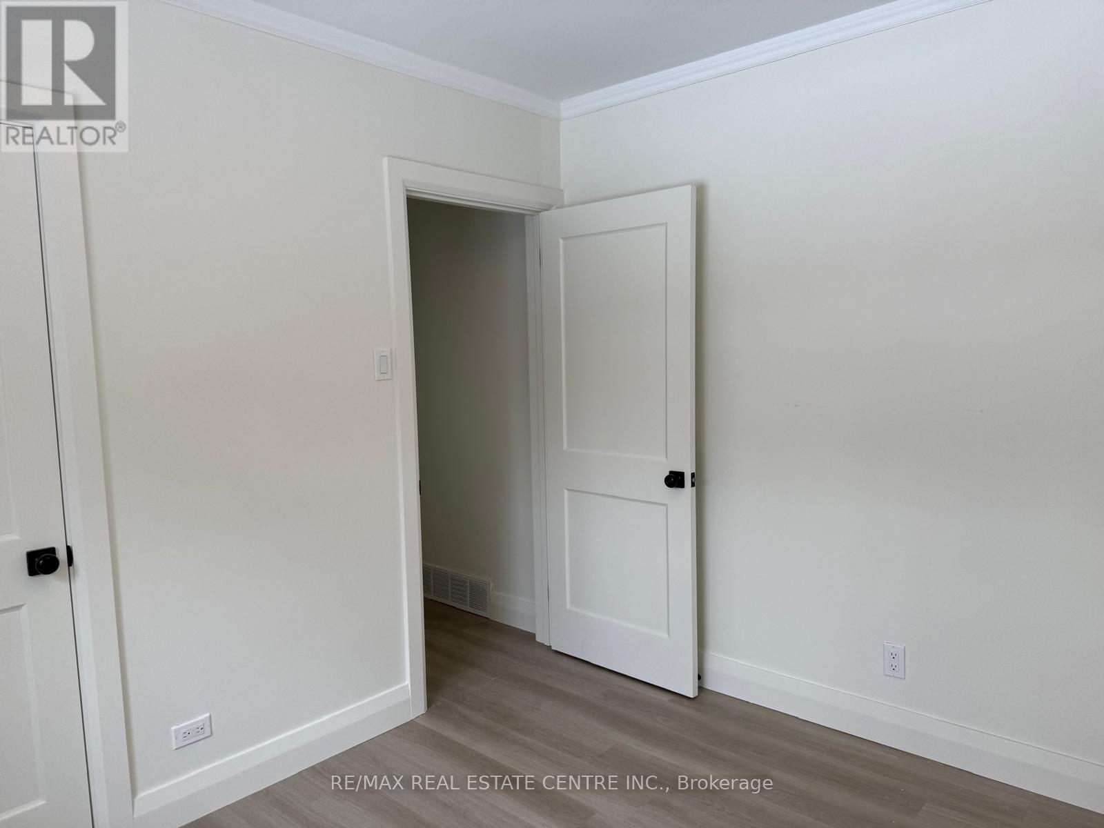 Apt. A - 70 Beaverbrook Avenue, Toronto, Ontario  M9B 2N6 - Photo 28 - W12810348