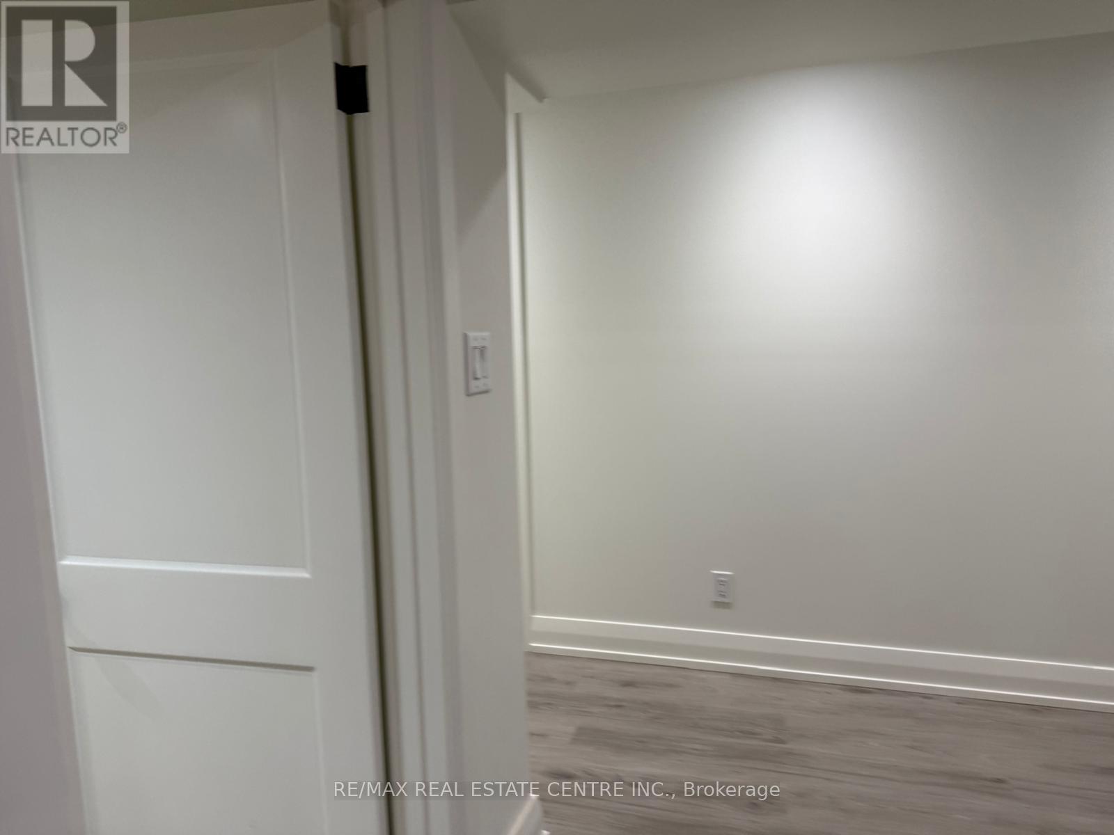 Apt B - 70 Beaverbrook Avenue, Toronto, Ontario  M9B 2N6 - Photo 18 - W12810350