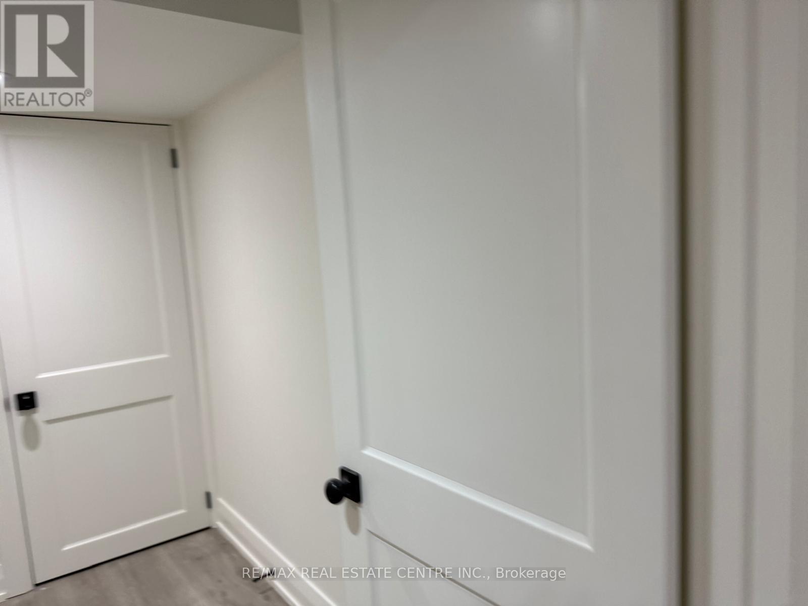Apt B - 70 Beaverbrook Avenue, Toronto, Ontario  M9B 2N6 - Photo 19 - W12810350