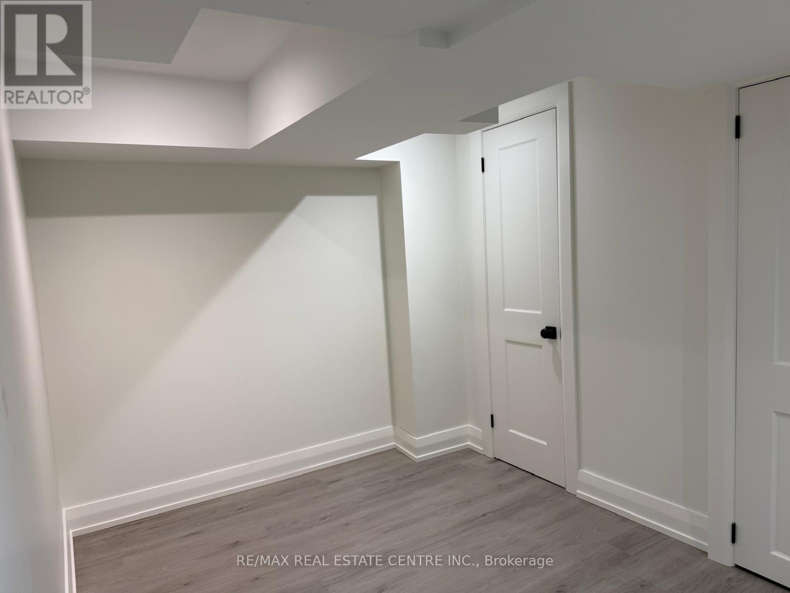 Apt B - 70 Beaverbrook Avenue, Toronto, Ontario  M9B 2N6 - Photo 21 - W12810350