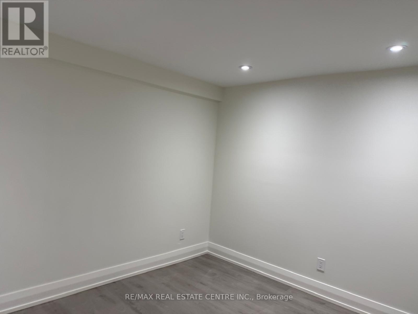 Apt B - 70 Beaverbrook Avenue, Toronto, Ontario  M9B 2N6 - Photo 24 - W12810350