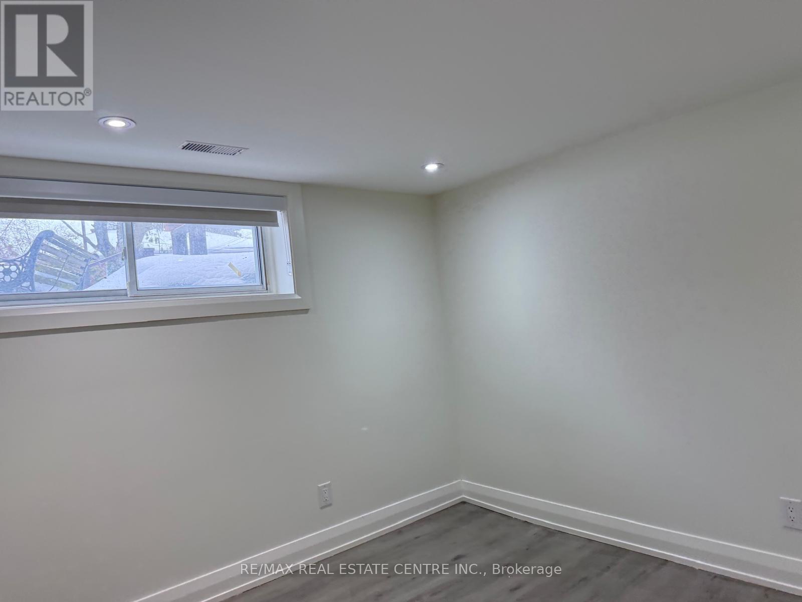 Apt B - 70 Beaverbrook Avenue, Toronto, Ontario  M9B 2N6 - Photo 29 - W12810350