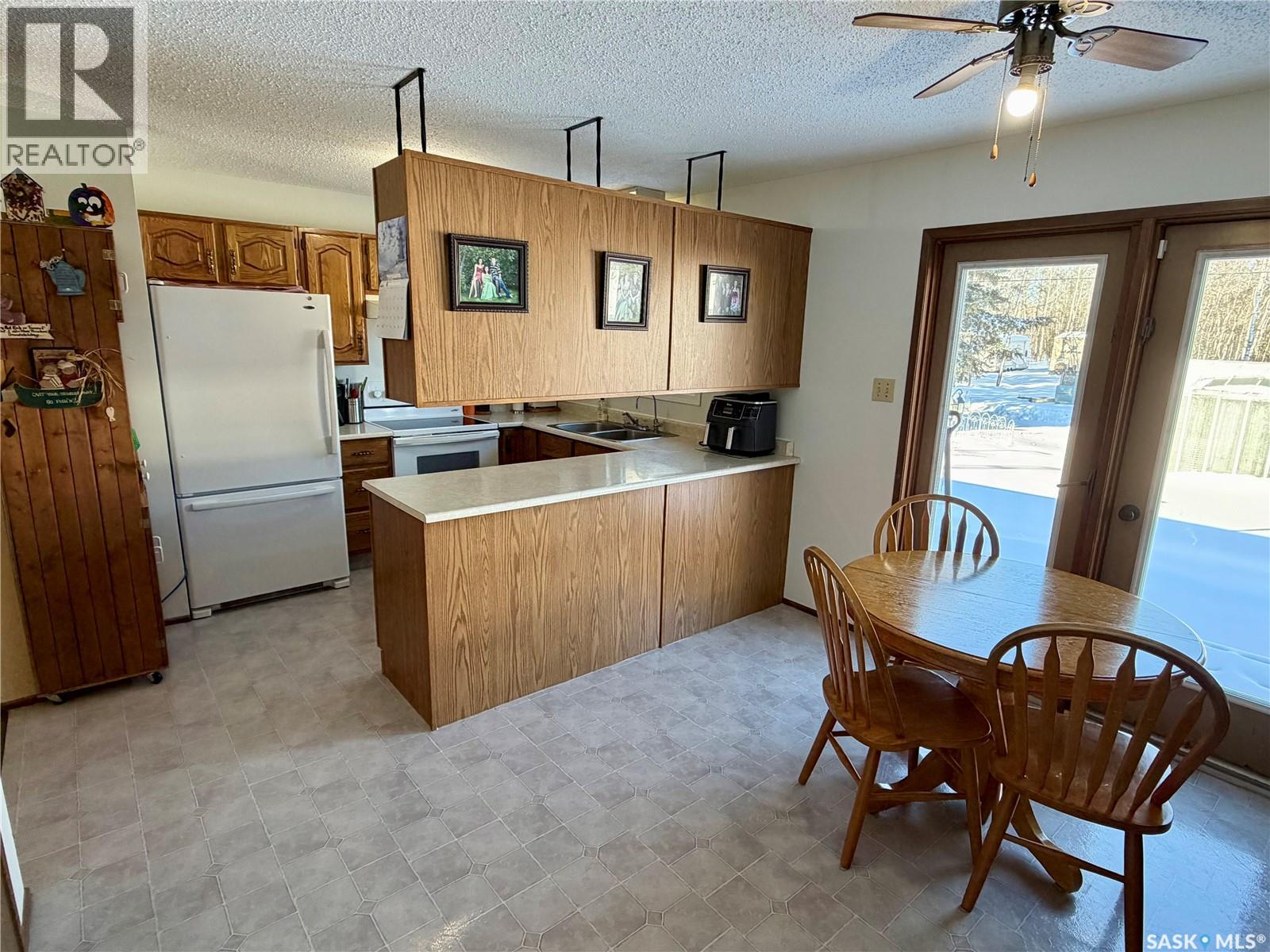 111 Graham Place, Medstead, Saskatchewan  S0M 1W0 - Photo 3 - SK028995