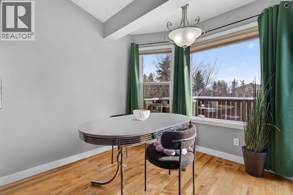 57 Shannon Circle Sw, Calgary, Alberta  T2Y 2K4 - Photo 12 - A2287196