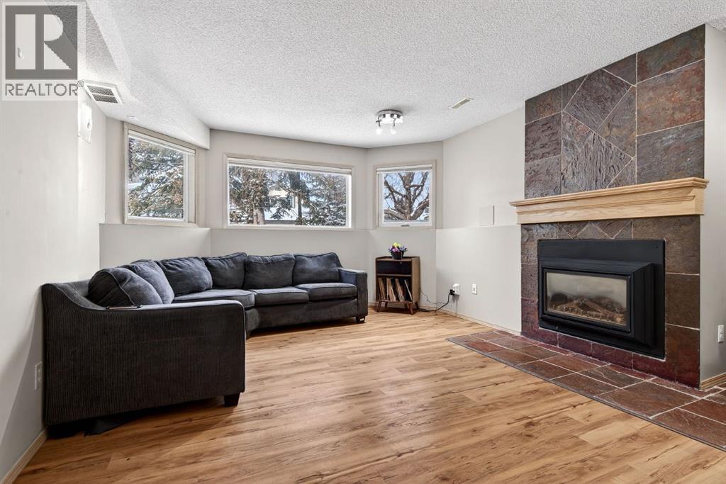 57 Shannon Circle Sw, Calgary, Alberta  T2Y 2K4 - Photo 23 - A2287196