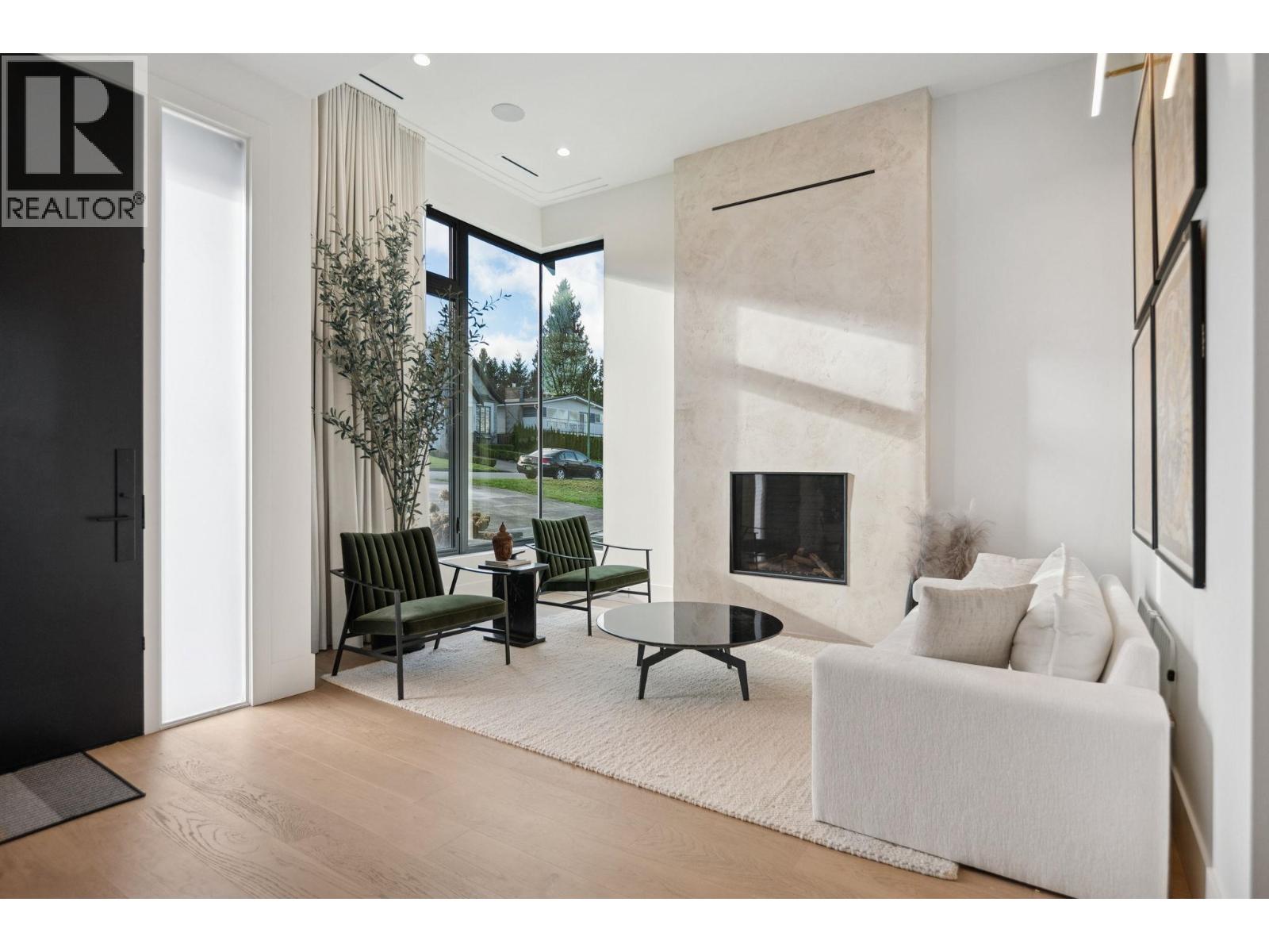 7961 Burnfield Crescent, Burnaby, British Columbia  V5E 2B8 - Photo 5 - R3079408