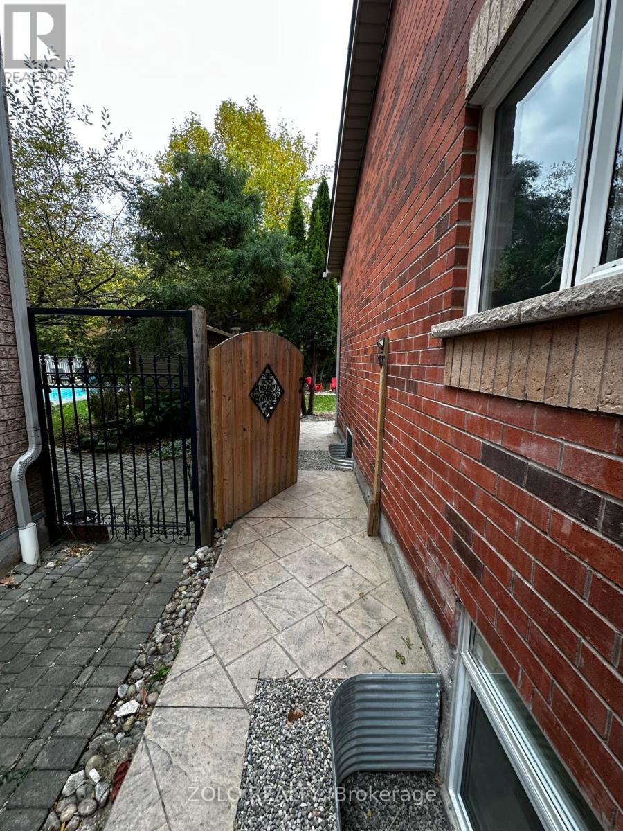 #bsmt - 7327 Glamorgan Way, Mississauga, Ontario  L5N 7Z3 - Photo 3 - W12810362