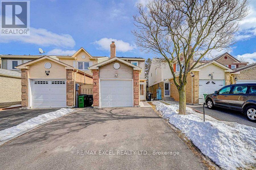 47 JACOB FISHER DRIVE, Toronto, Ontario