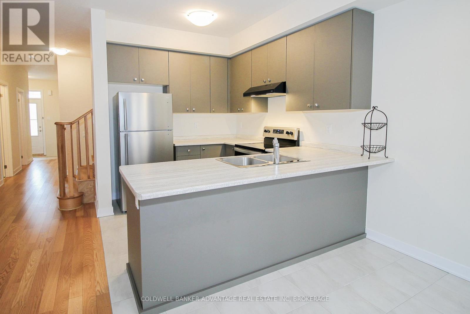 77 Keelson Street, Welland, Ontario  L3B 0M4 - Photo 13 - X12810388