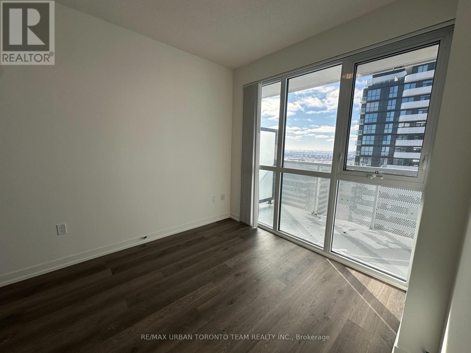 5901 - 8 Interchange Way, Vaughan, Ontario  L4K 5Z7 - Photo 11 - N12810382