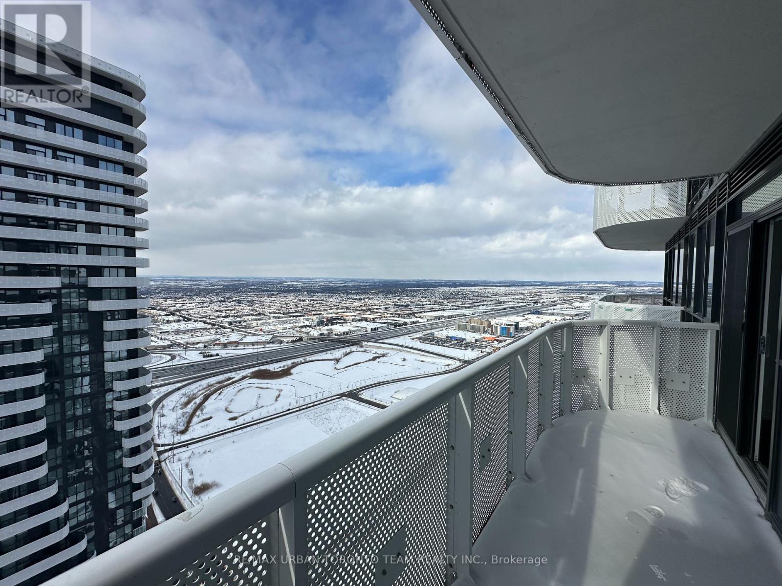 5901 - 8 Interchange Way, Vaughan, Ontario  L4K 5Z7 - Photo 9 - N12810382