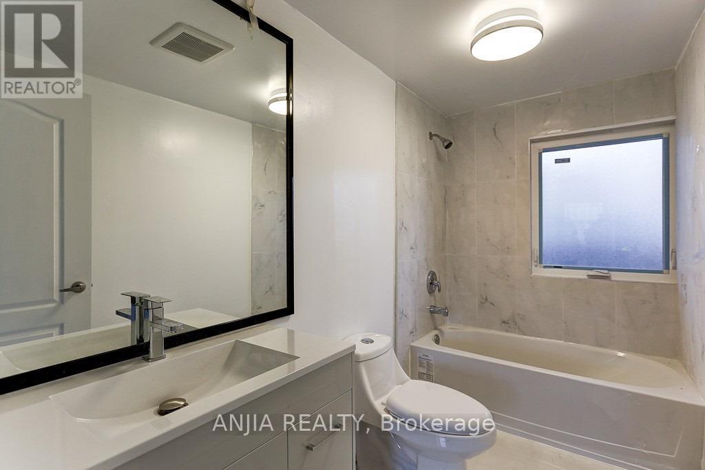 23 Riveredge Drive, Georgina, Ontario  L4P 2N8 - Photo 10 - N12810384