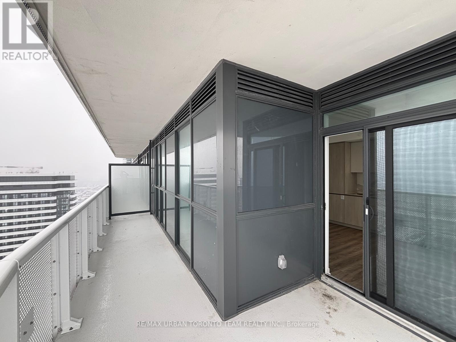 5609 - 8 Interchange Way, Vaughan, Ontario  L4K 5Z7 - Photo 5 - N12810400