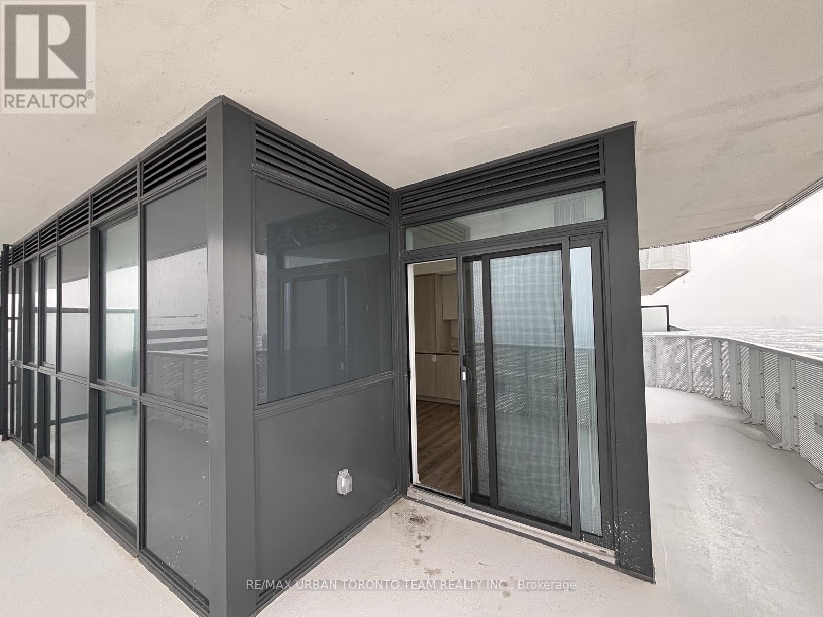 5609 - 8 Interchange Way, Vaughan, Ontario  L4K 5Z7 - Photo 6 - N12810400