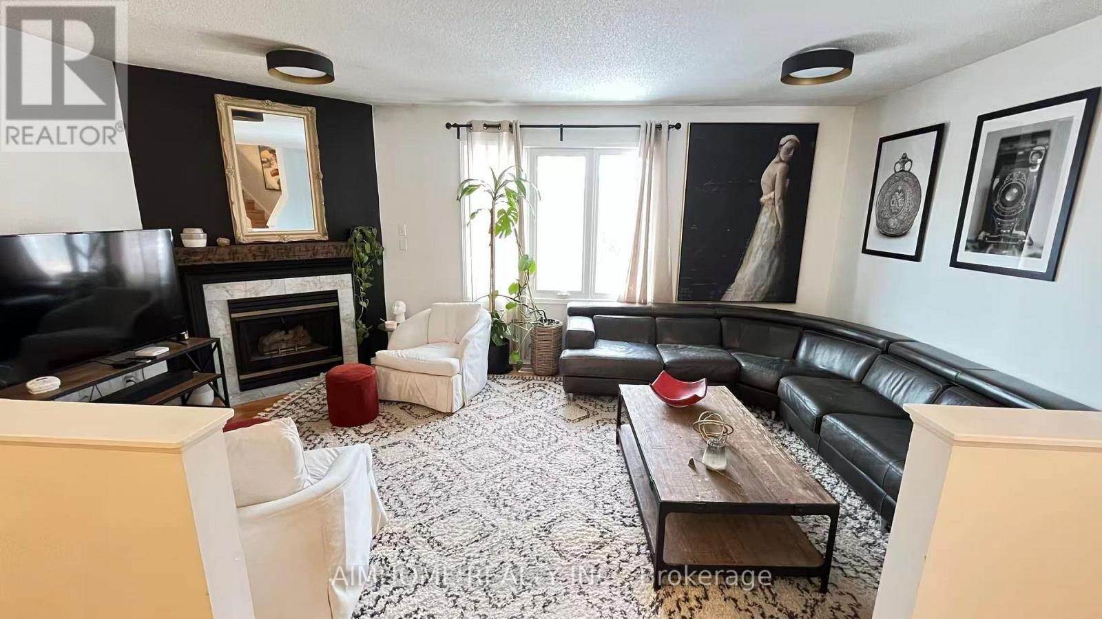 1492 Litchfield Road, Oakville, Ontario  L6H 5P3 - Photo 4 - W12810380