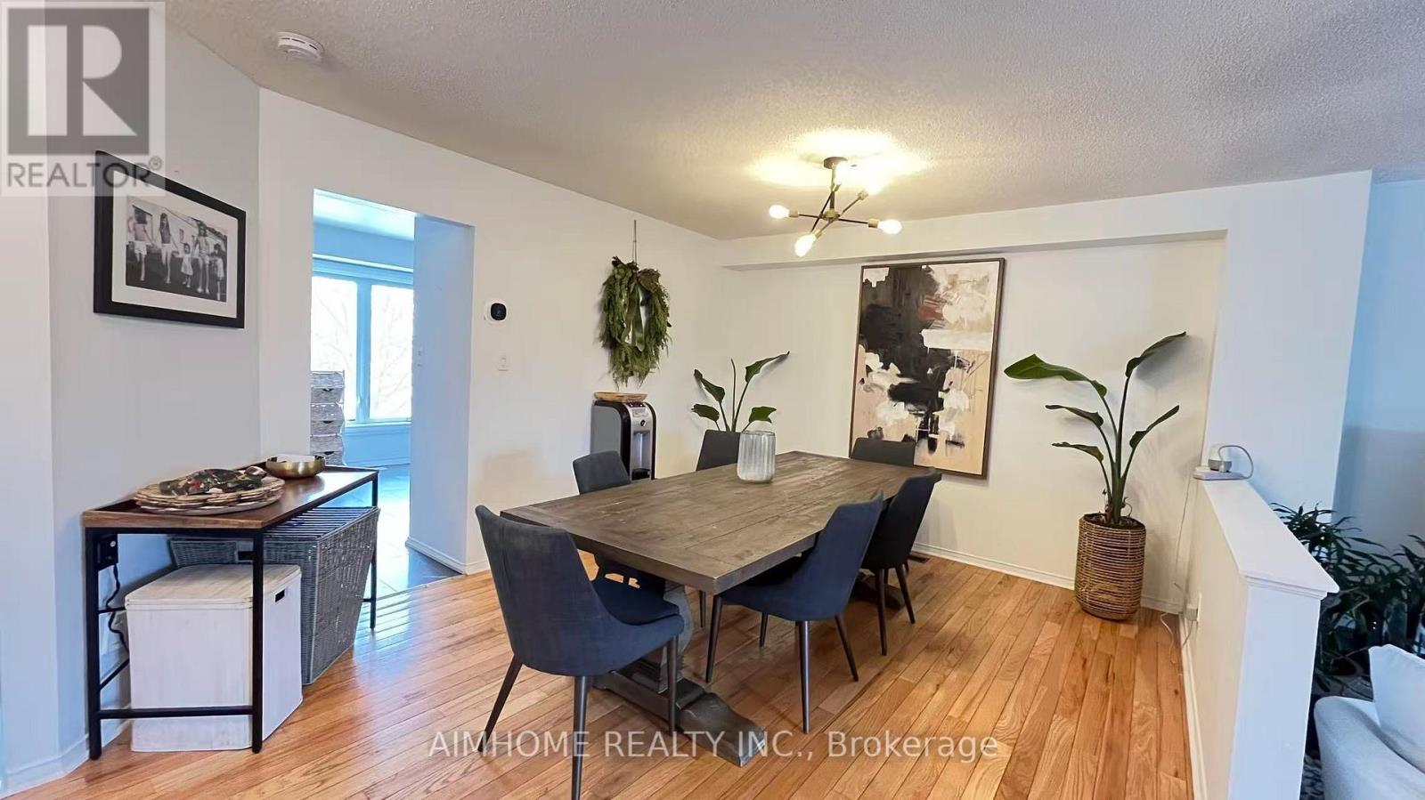 1492 Litchfield Road, Oakville, Ontario  L6H 5P3 - Photo 5 - W12810380