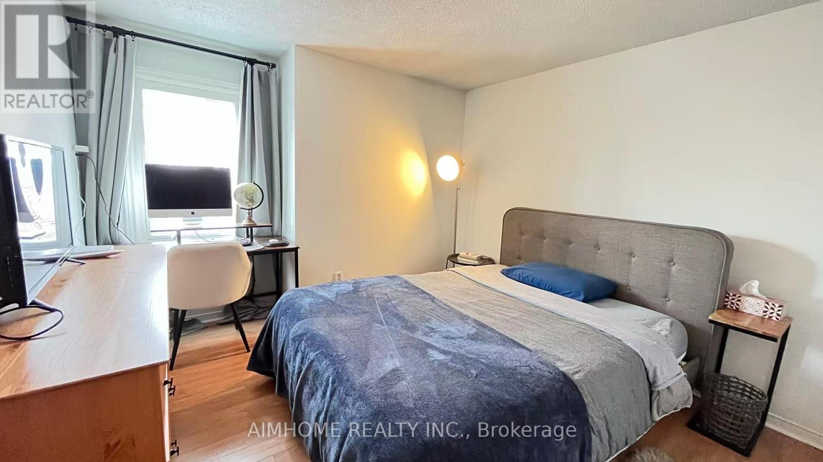 1492 Litchfield Road, Oakville, Ontario  L6H 5P3 - Photo 7 - W12810380