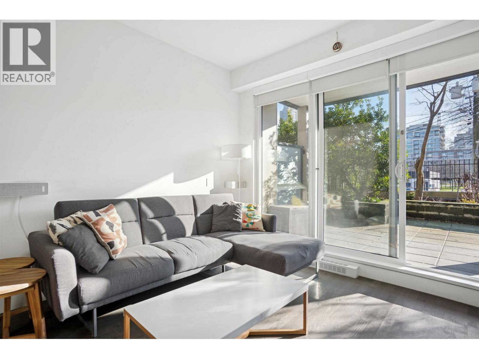 Listing Picture 4 of 28 : 209 1628 W 4TH AVENUE, Vancouver / 溫哥華 - 魯藝地產 Yvonne Lu Group - MLS Medallion Club Member