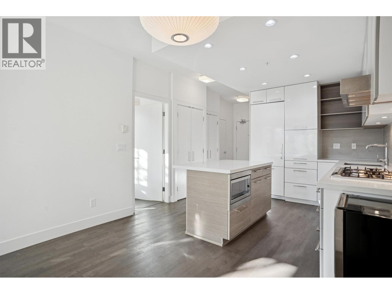 Listing Picture 7 of 28 : 209 1628 W 4TH AVENUE, Vancouver / 溫哥華 - 魯藝地產 Yvonne Lu Group - MLS Medallion Club Member