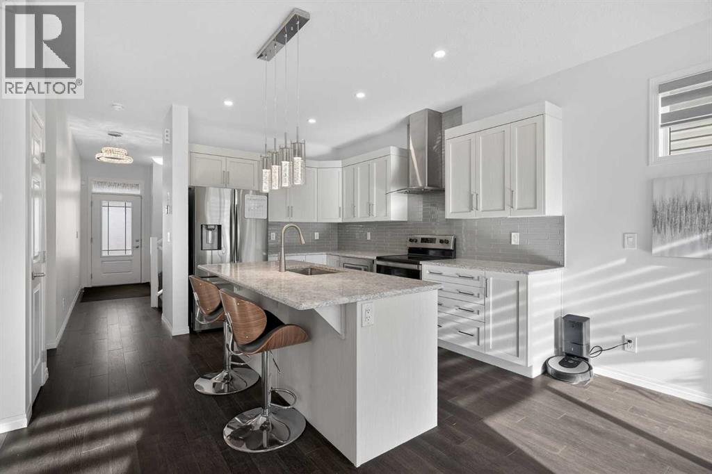 82 Osborne Common Sw, Airdrie, Alberta  T4B 5E4 - Photo 3 - A2284872