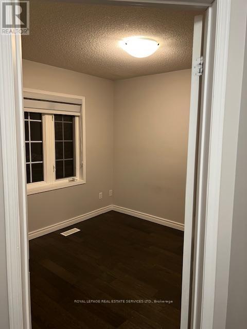 2464 Postmaster Drive, Oakville, Ontario  L6M 5A8 - Photo 6 - W12744222