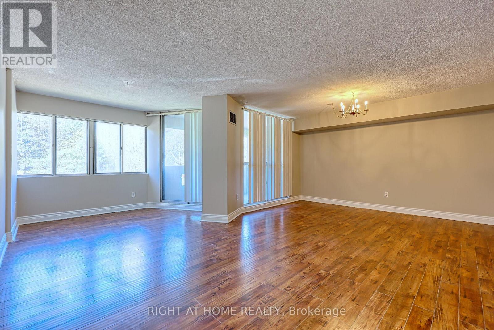 205 - 1580 Mississauga Valley Boulevard, Mississauga, Ontario  L5A 3T8 - Photo 11 - W12800590