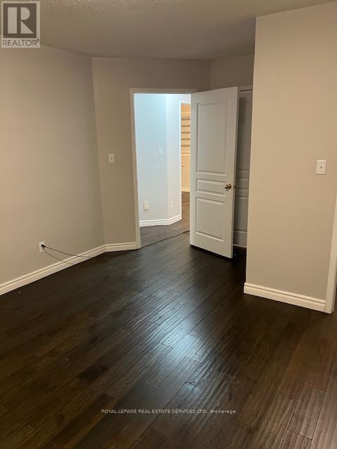 2464 Postmaster Drive, Oakville, Ontario  L6M 5A8 - Photo 5 - W12744222