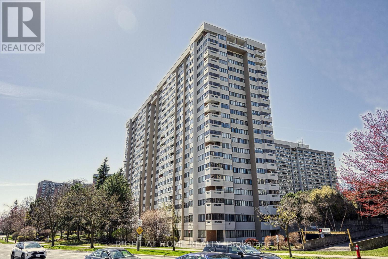 205 - 1580 Mississauga Valley Boulevard, Mississauga, Ontario  L5A 3T8 - Photo 2 - W12800590