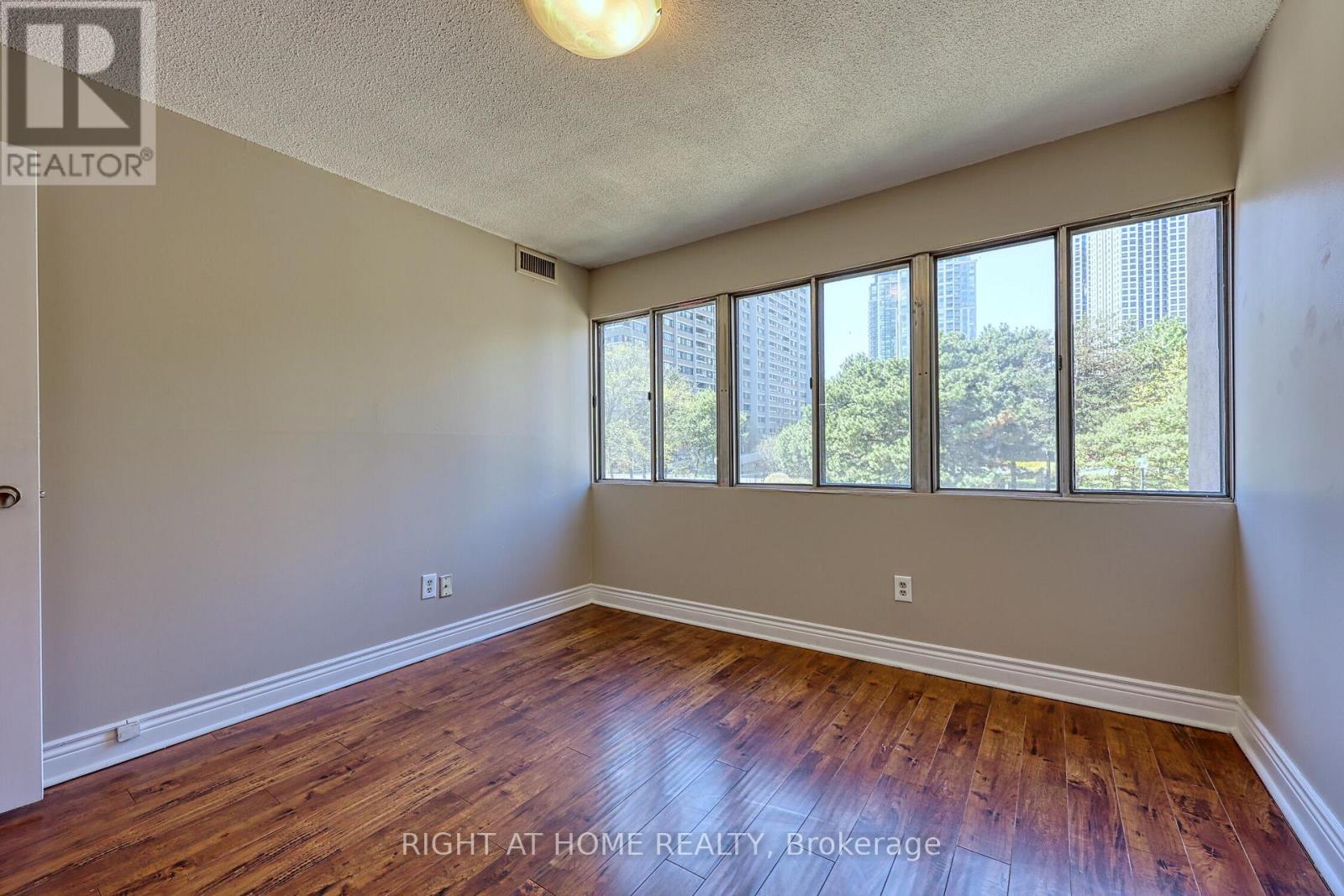 205 - 1580 Mississauga Valley Boulevard, Mississauga, Ontario  L5A 3T8 - Photo 29 - W12800590