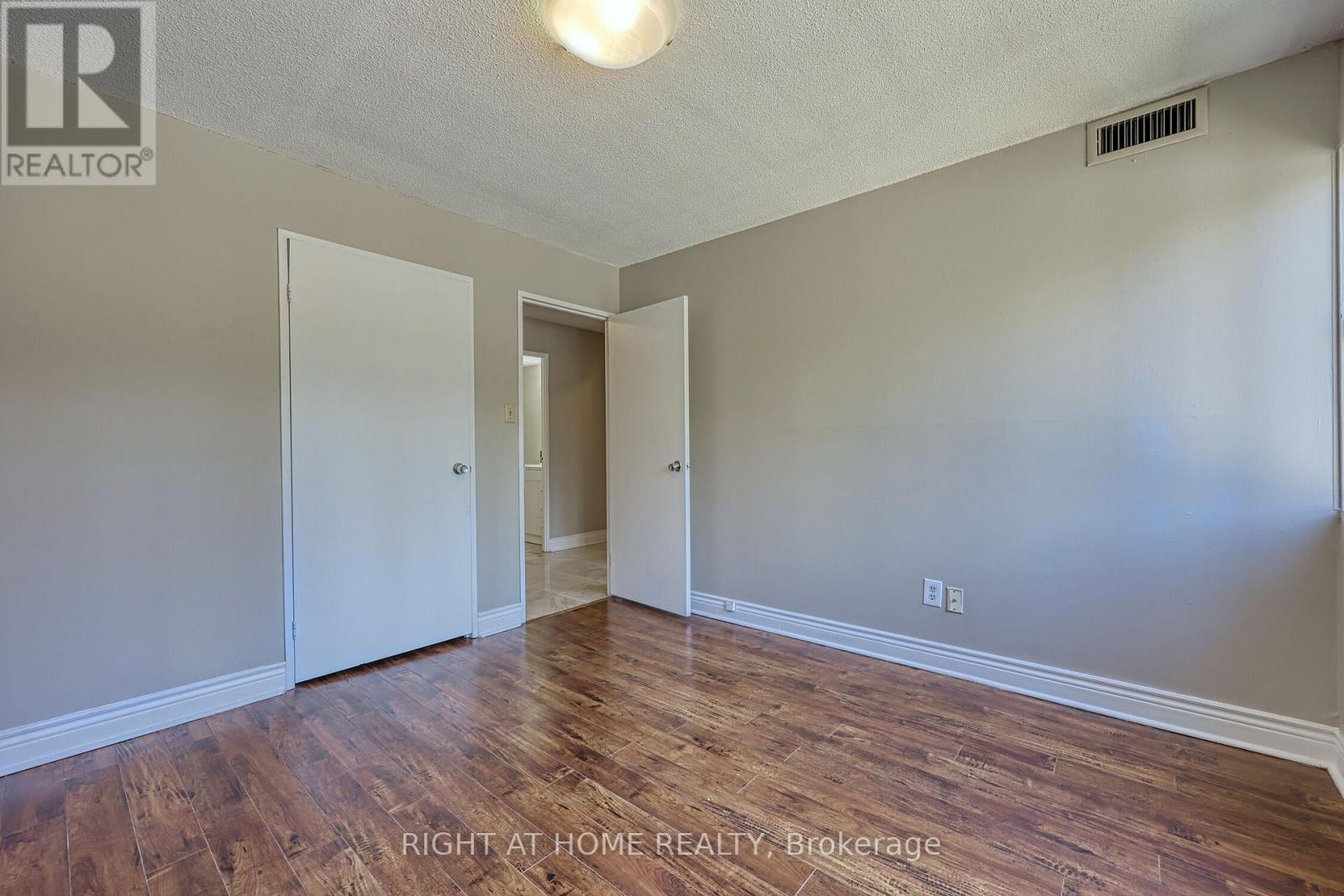 205 - 1580 Mississauga Valley Boulevard, Mississauga, Ontario  L5A 3T8 - Photo 34 - W12800590