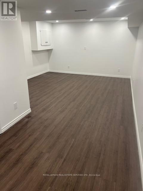 2464 Postmaster Drive, Oakville, Ontario  L6M 5A8 - Photo 8 - W12744222